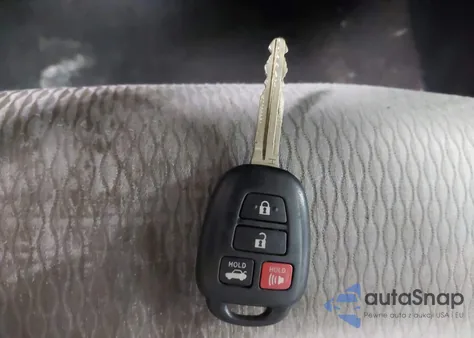 2016 Toyota Corolla Le z USA, uszkodzony, nr VIN 2T1BURHE4GC576398